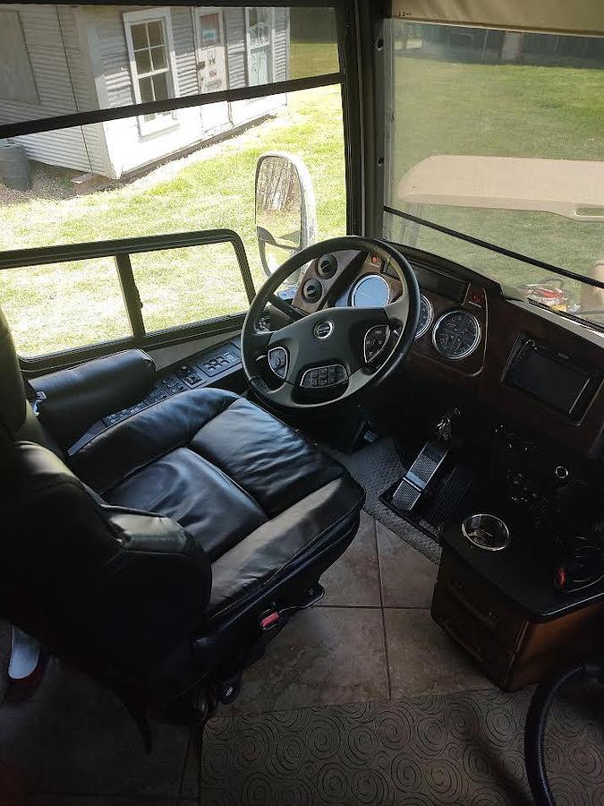Used 2011 Itasca Ellipse 40CD