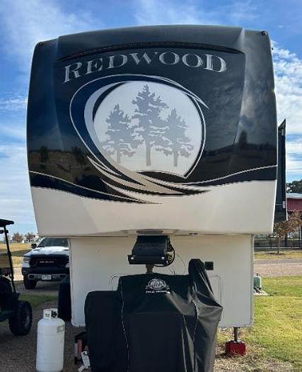 Used 2019 Redwood 3901MB