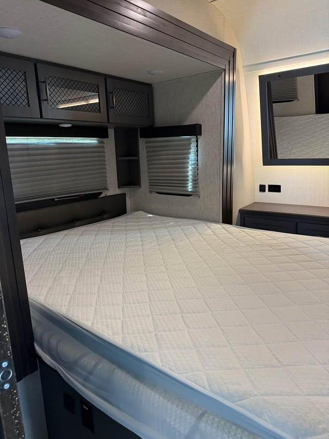 Used 2022 Grand Design Momentum 31G