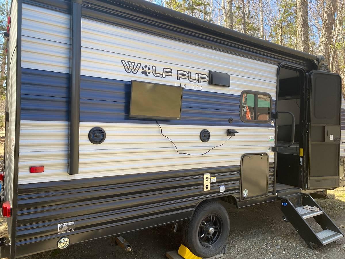 Used 2022 Forest River Wolf Pup 16BHS Travel Trailer