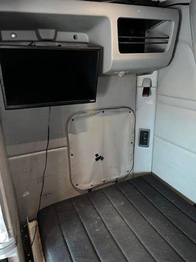 Used 2018 Peterbilt 579