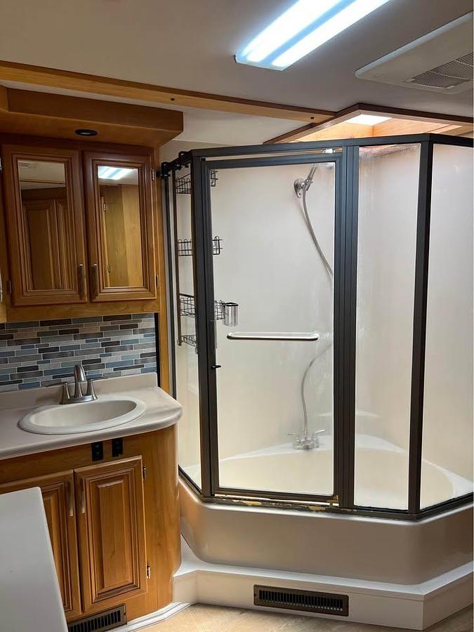 Used 2000 Beaver Contessa Class A Diesel Motorhome