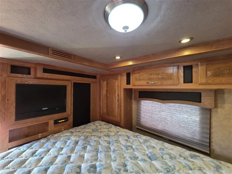 Used 2011 Lakota Bighorn 8416 4 Horse Trailer