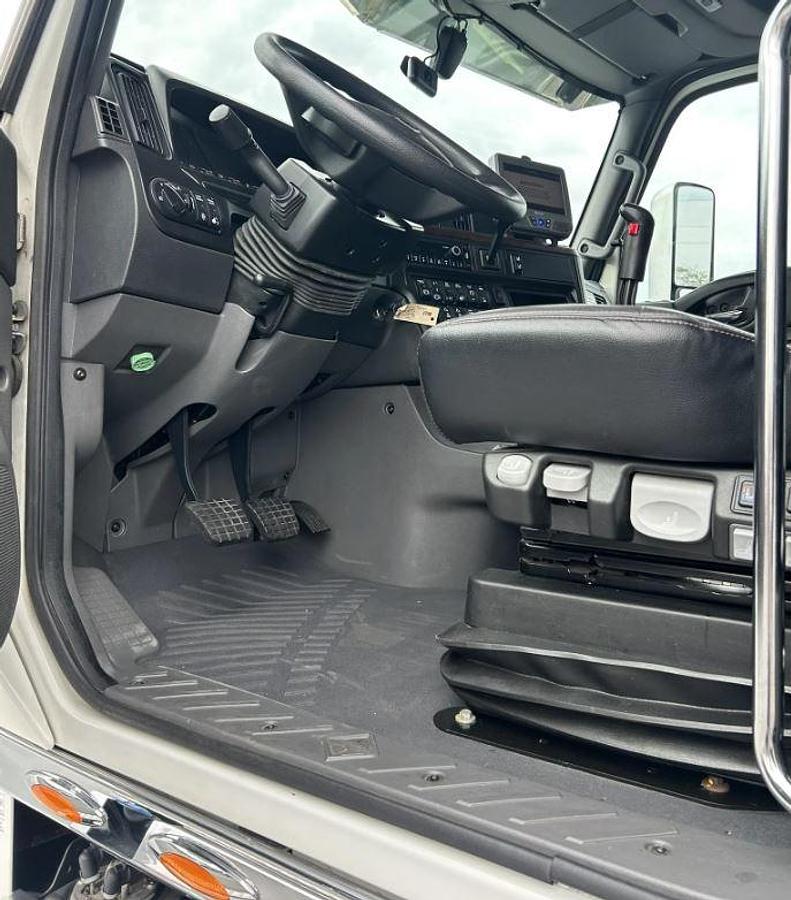 Used 2023 INTERNATIONAL HX