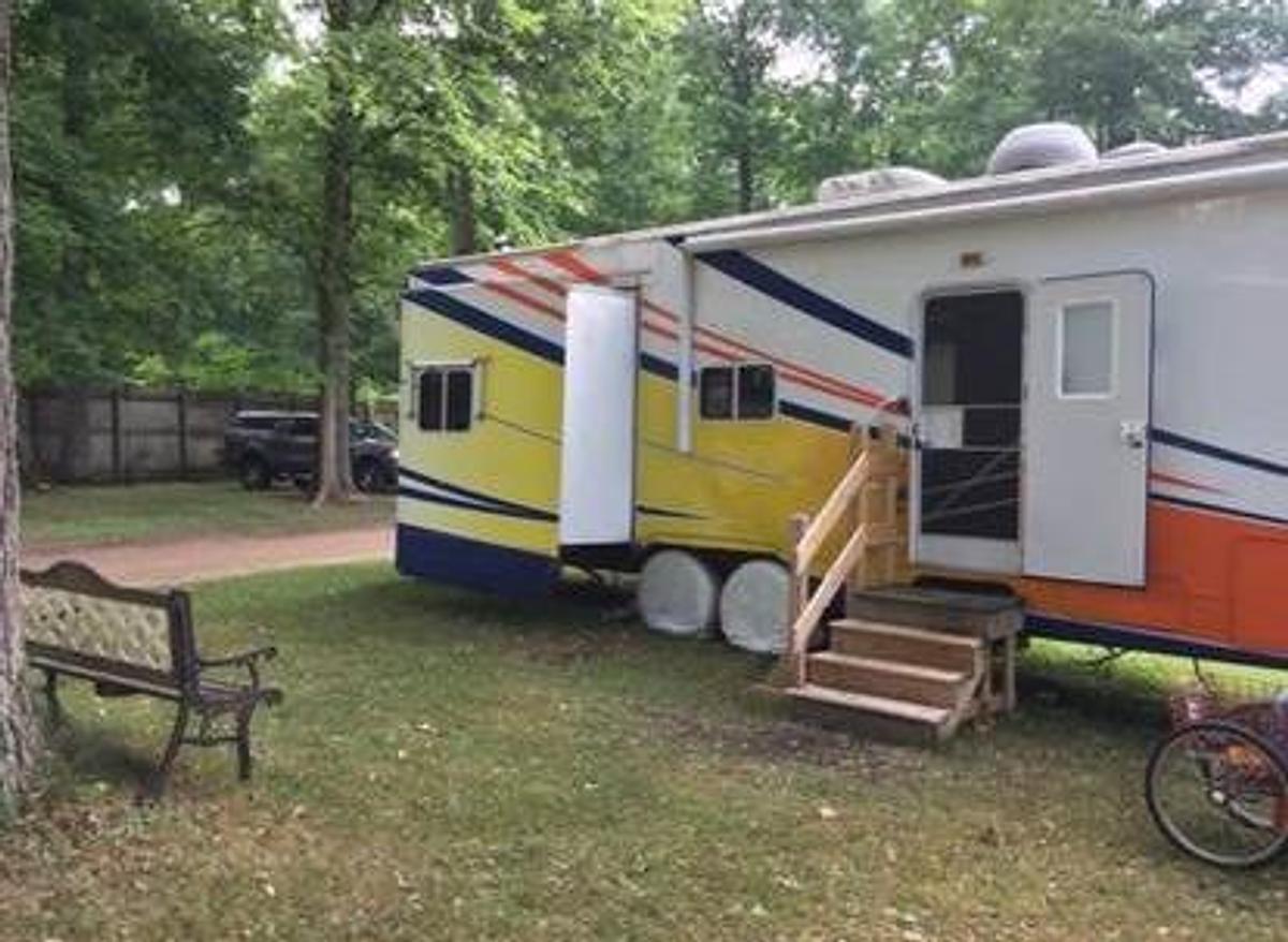 Used 2011 Fleetwood Avion