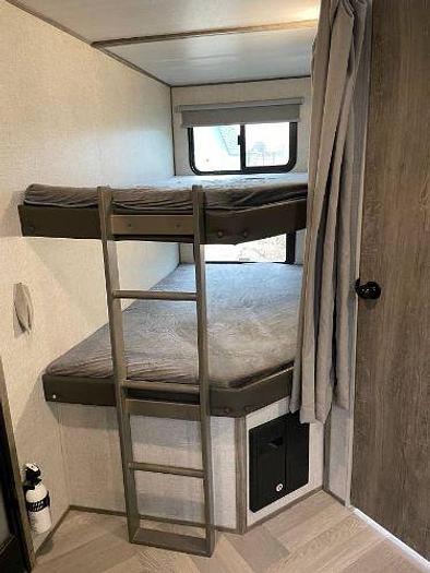 Used 2021 Forest River Wildwood Heritage Glen 23BHHL