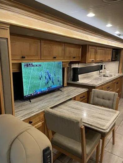 Used 2022 Tiffin Allegro Breeze 33BR