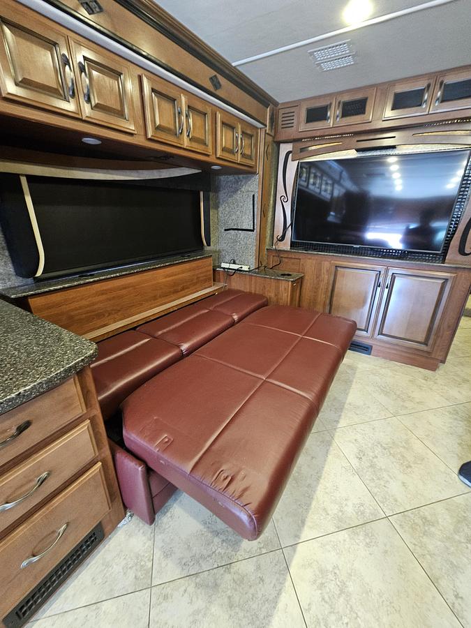 Used 2014 Fleetwood Expedition 40X