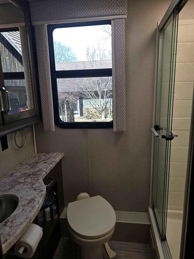 Used 2019 Entegra Esteem 31l