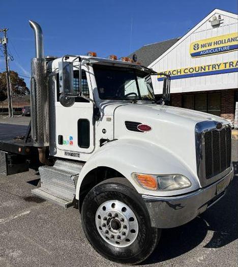 Used 2013 Peterbilt 348 Heavy Rollback