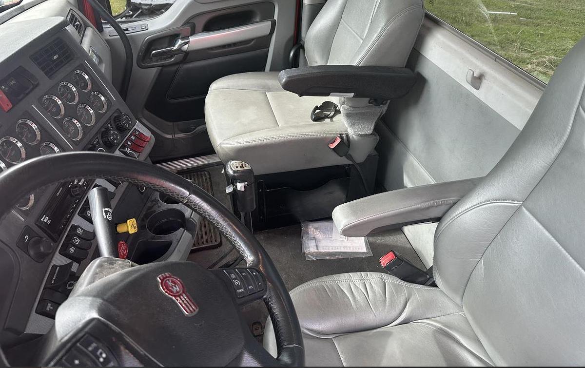 Used 2021 Kenworth W900 Day Cab Semi Truck