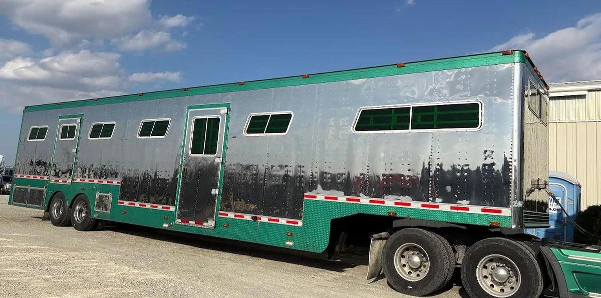 Used 2011 Custom Built Horse Trailer