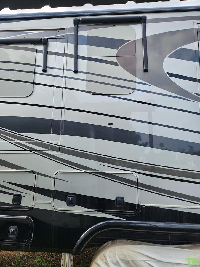 Used 2020 DRV Mobile Suite 44 Columbus