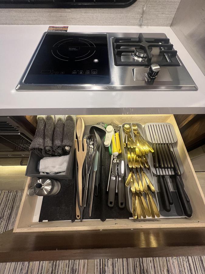 Used 2021 Winnebago View 24D Class C Motorhome