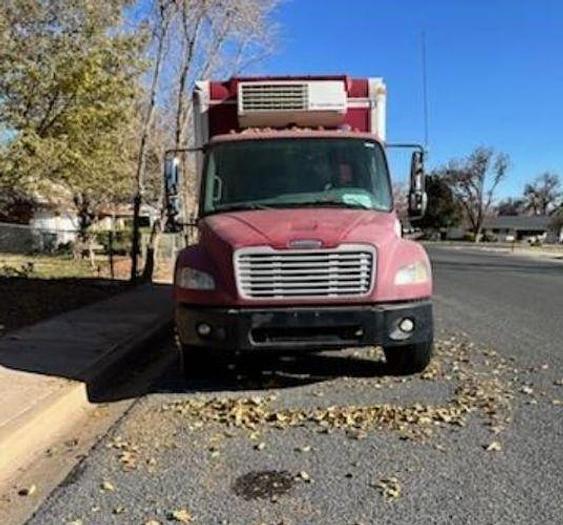 Used 2007 Freightliner Business Class M2 100