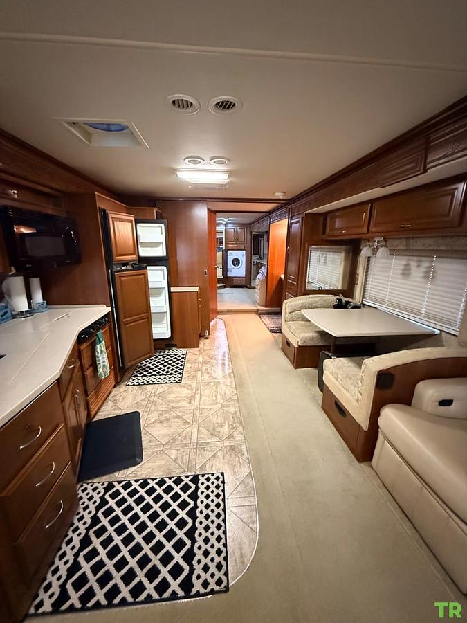 Used 2009 Fleetwood Expedition 38R Class A Diesel Pusher