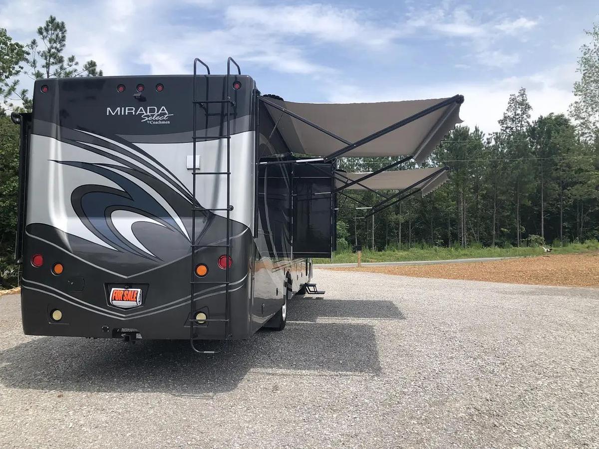 Used 2019 Coachmen Mirada Select 37SB Class A Motorhome