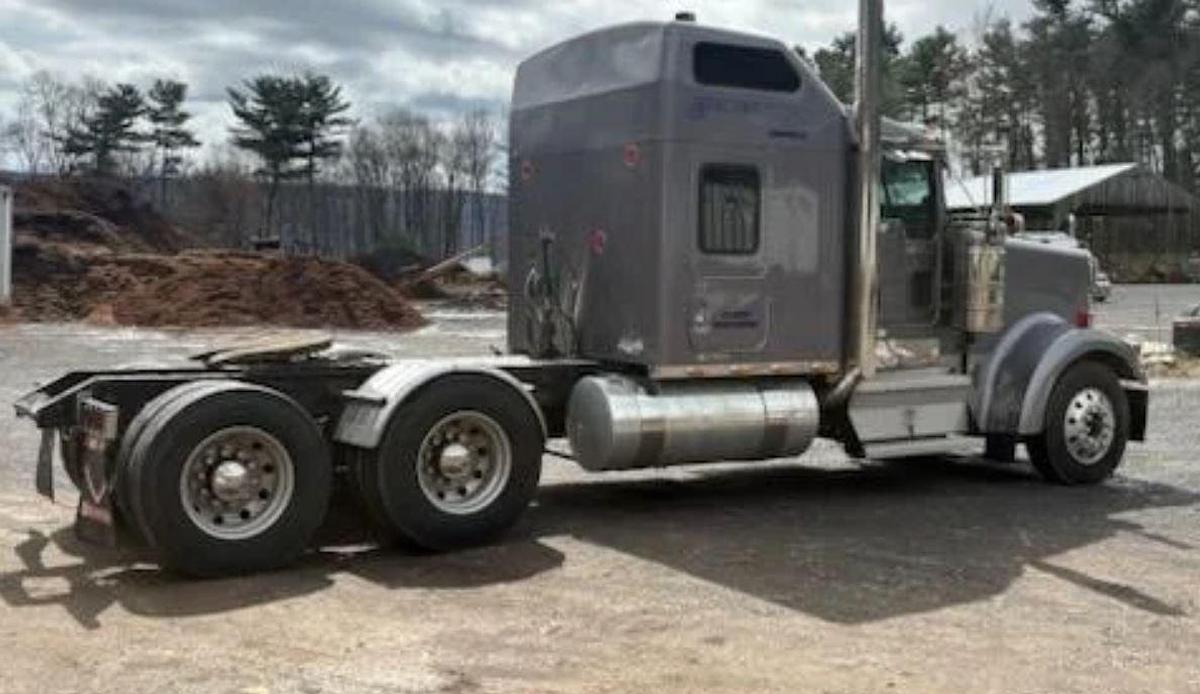 Used 2006 Kenworth W900L