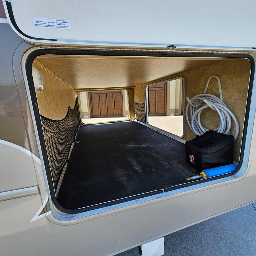 Used 2011 Jayco Greyhawk