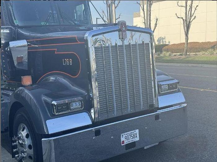 Used 2023 KENWORTH W900L
