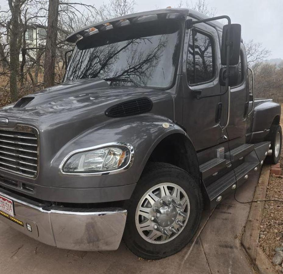 Used 2007 Freightliner M2 106
