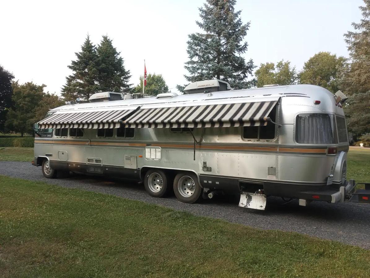 Used 1987 Airstream 34.5' Motorhome – 454 Chevrolet V8 – Automatic