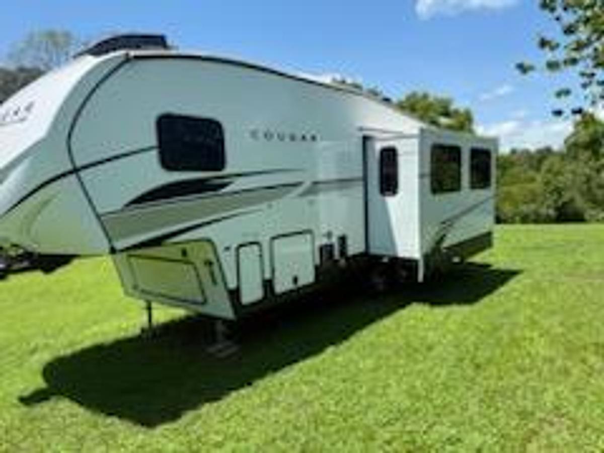 Used 2024 Keystone Cougar Sport 2400RE