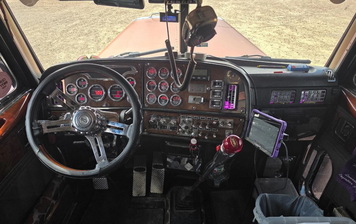 Used 2004 Peterbilt 379
