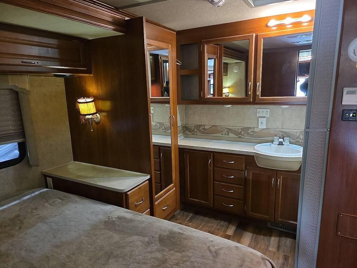 Used 2007 Fleetwood Bounder