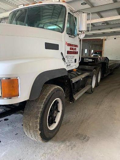 Used 1998 Mack CL713