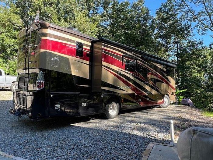 Used 2018 Tiffin Motorhomes Phaeton 37BH