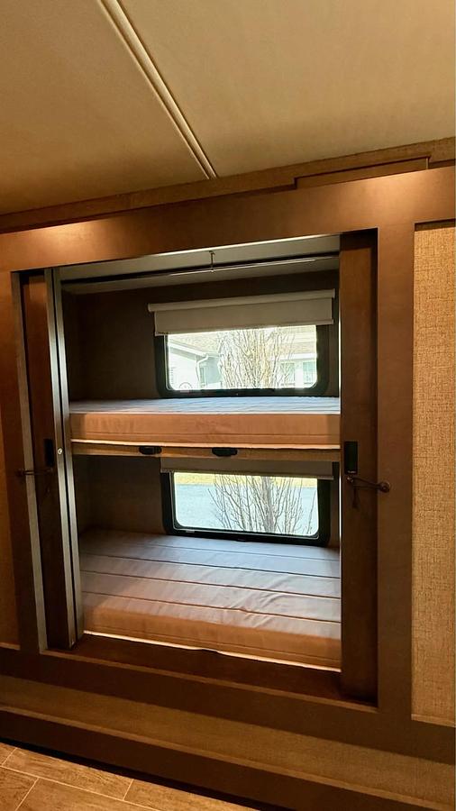 Used 2022 Thor Motor Coach Miramar 34.6