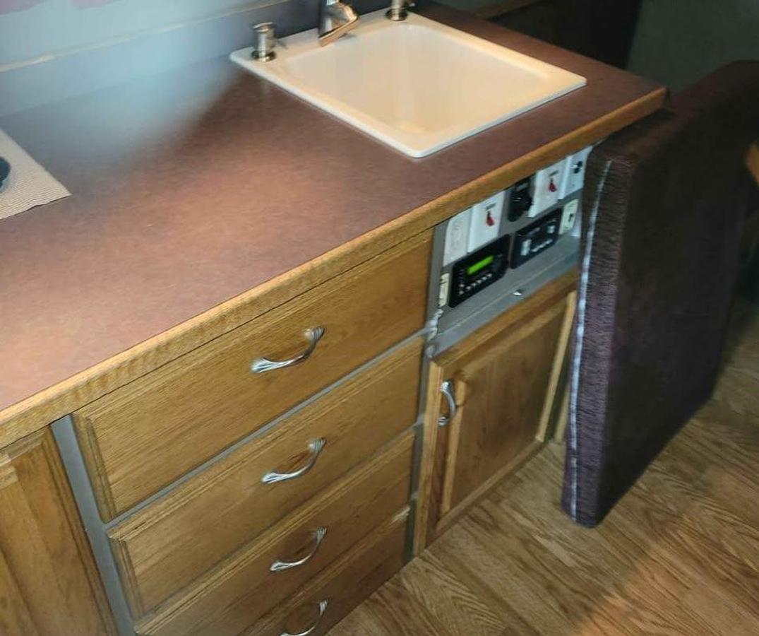 Used 2012 Peterbilt 389 Sleeper Semi Truck