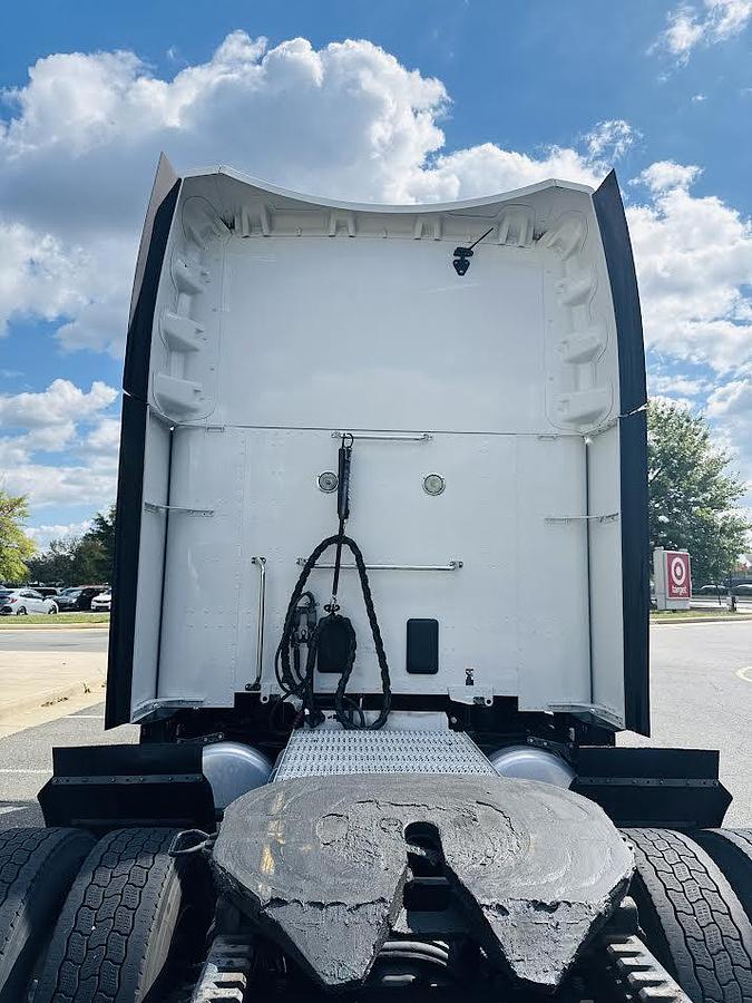 Used 2021 Peterbilt 579