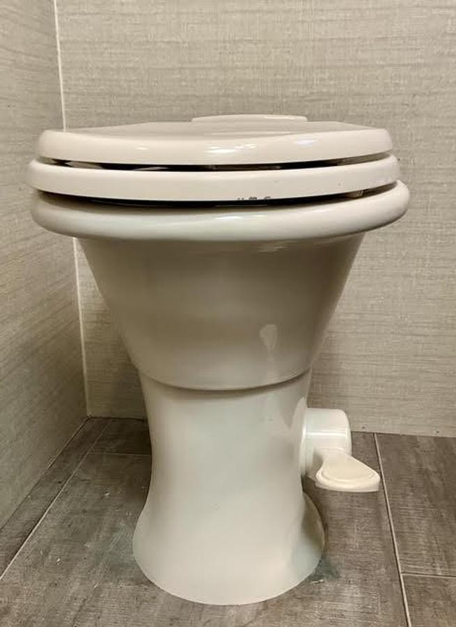 Used 2018 Jayco Seneca 37FS