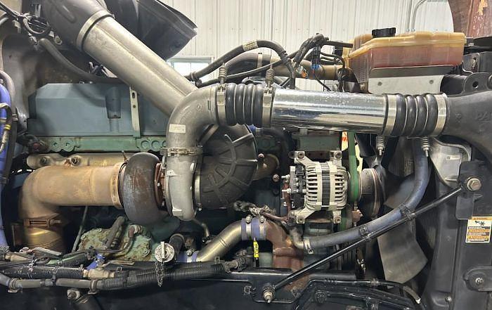 Used 2014 Peterbilt 386 and 2014 MAC Trailer