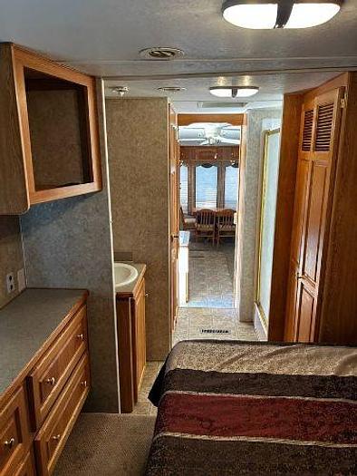 Used 2004 SunnyBrook Titan 31ft BWFS