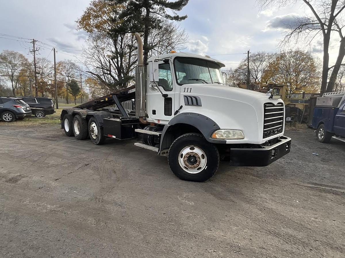 Used 2005 Mack CT713 Roll-Off Truck