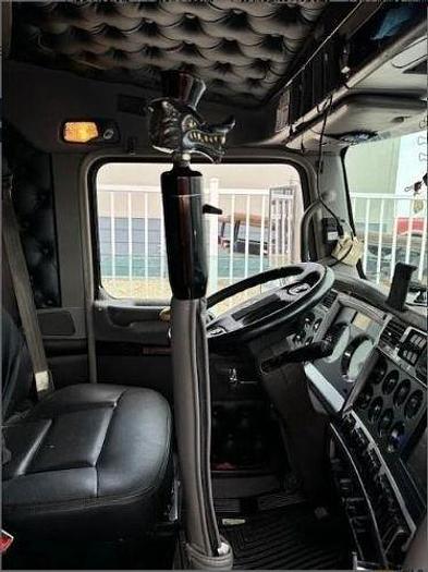 Used 2023 KENWORTH W900L