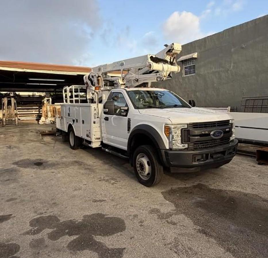 Used 2017 Ford F550 Chipper Dump Truck