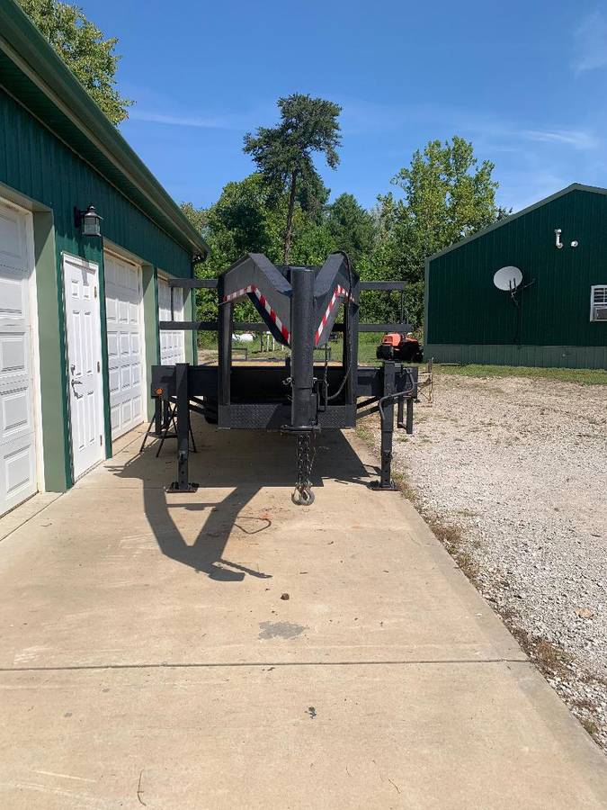 Used ATM 25' Gooseneck Tandem Dual-Axle Trailer
