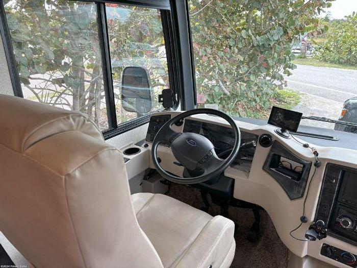 Used 2018 Newmar Bay Star 3414