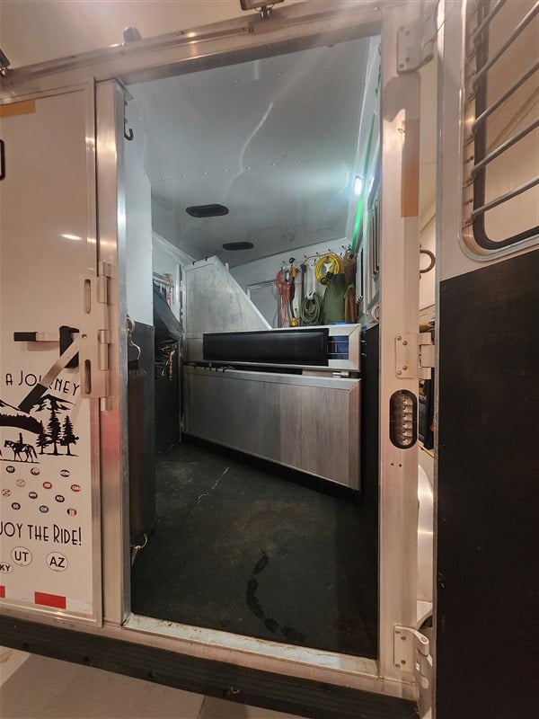 Used 2019 Lakota 7209 2 Horse Trailer with Living Quarters
