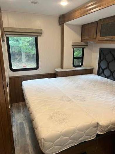 Used 2021 Coachmen Pursuit 27DS