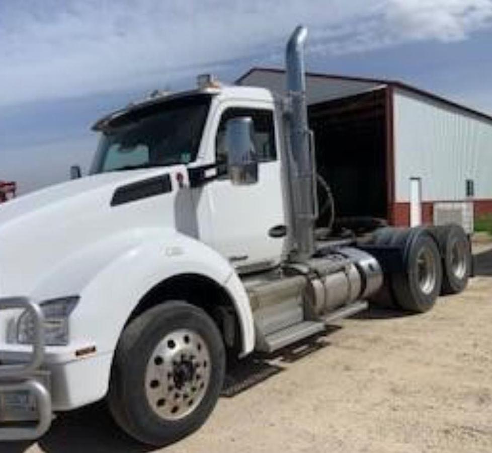 Used 2018 Kenworth T880