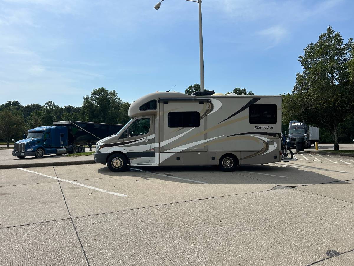Used 2016 Thor Motor Coach Siesta