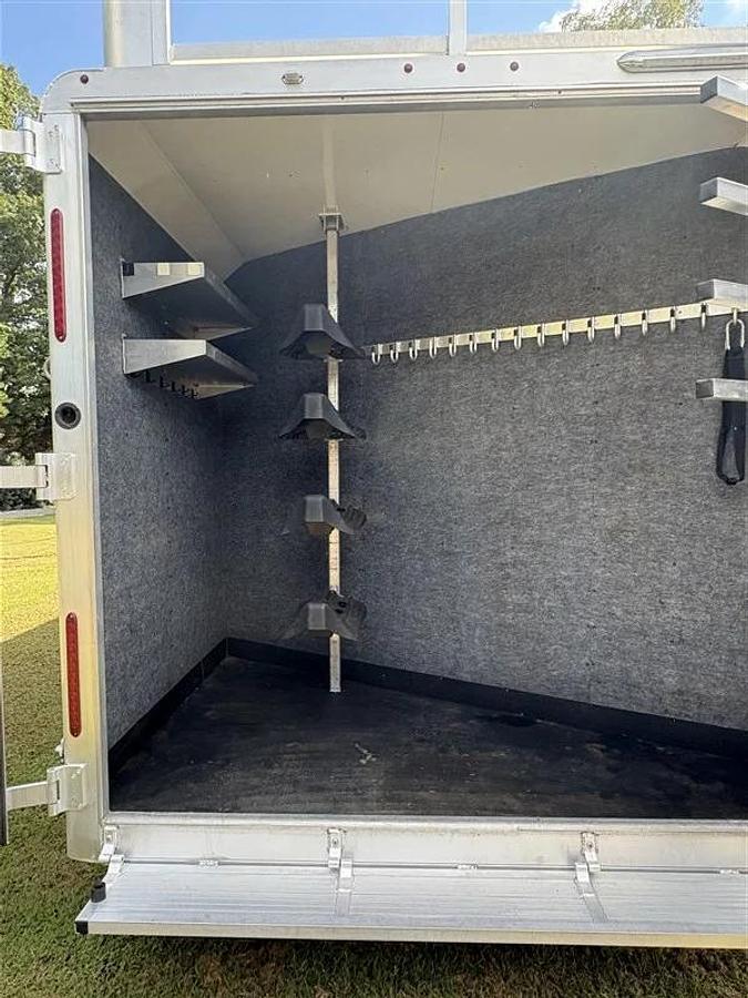 Used 2017 Merhow 4 Horse with Living Quarters