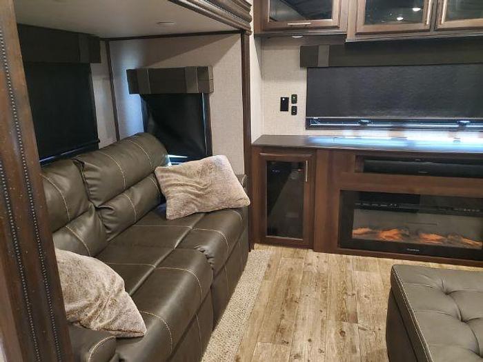 Used 2019 Jayco North Point 387RDFS