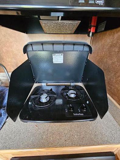 Used 2009 Exiss Sport 2 Horse Trailer with Living Quarters