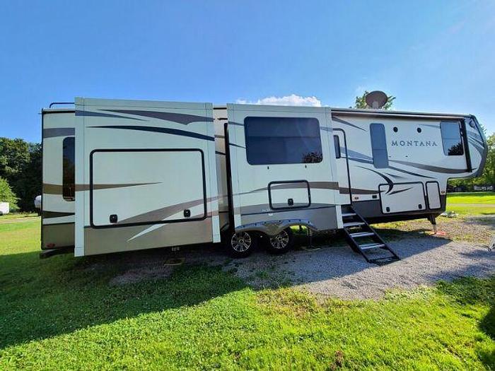 Used 2017 Keystone Montana Legacy 3661RL
